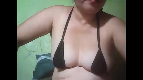 Snapshot of muffy_bunny chatting on October 2025 08:50:02 PM muffy_bunny online show from October 2025 08:50:02 PM