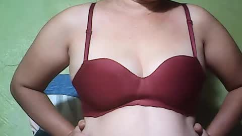 muffy_bunny online show from August 2026 06:44:01 PM
