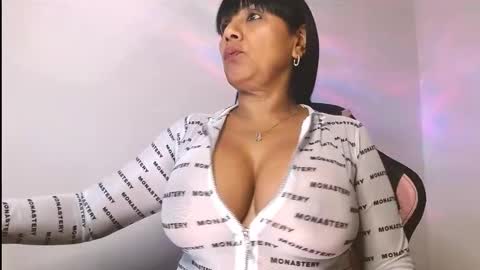 yuli online show from January 2026 12:32:02 PM