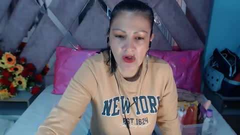 Snapshot of mulan_sexy01 chatting on January 2025 01:53:01 PM Mulan online show from January 2025 01:53:01 PM