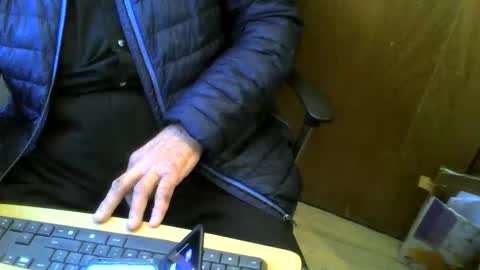 Snapshot of muller520 chatting on October 2025 07:12:01 AM muller520 online show from October 2025 07:12:01 AM