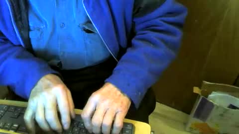 Snapshot of muller520 chatting on November 2025 06:40:01 PM muller520 online show from November 2025 06:40:01 PM