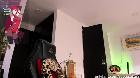 Snapshot of murielkarmesi chatting on February 2025 07:18:02 PM murielkarmesi online show from February 2025 07:18:02 PM