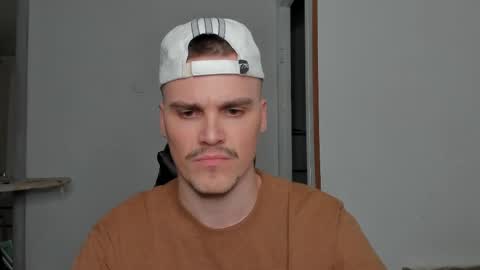 murzik__ online show from April 2026 09:45:01 PM