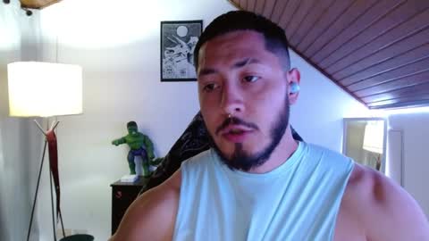 Snapshot of muscle_cock32 chatting on February 2025 05:18:02 AM David Big online show from February 2025 05:18:02 AM