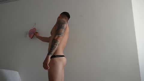 muscle_king_cum online show from February 2026 02:29:02 PM