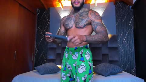 Snapshot of muscle_man19 chatting on December 2024 06:24:02 PM Nick online show from December 2024 06:24:02 PM