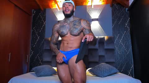 Snapshot of muscle_man19 chatting on December 2024 04:38:01 PM Nick online show from December 2024 04:38:01 PM