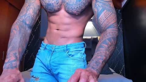 Snapshot of muscle_man19 chatting on January 2025 04:27:01 AM Nick online show from January 2025 04:27:01 AM