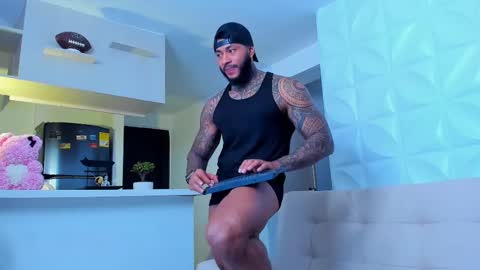 Snapshot of muscle_man19 chatting on February 2025 02:47:02 AM Nick online show from February 2025 02:47:02 AM