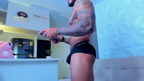 Snapshot of muscle_man19 chatting on February 2025 12:27:02 AM Nick online show from February 2025 12:27:02 AM