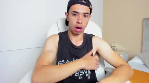 muscle scott online show from September 2025 12:05:02 PM