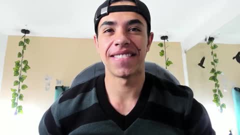 muscle scott online show from October 2025 12:06:01 PM