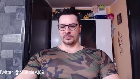 Snapshot of muscleaj69 chatting on February 2025 11:38:02 AM AJ online show from February 2025 11:38:02 AM