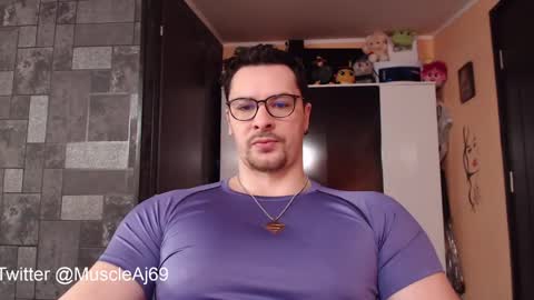 Snapshot of muscleaj69 chatting on February 2025 02:54:02 PM AJ online show from February 2025 02:54:02 PM