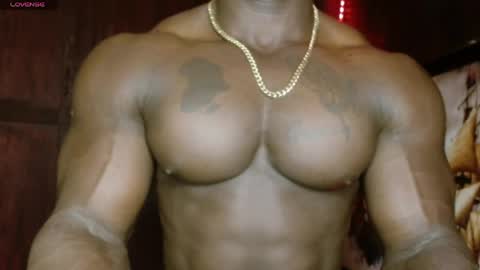 Snapshot of musclegodsammy23 chatting on April 2026 01:04:01 AM musclegod23 online show from April 2026 01:04:01 AM