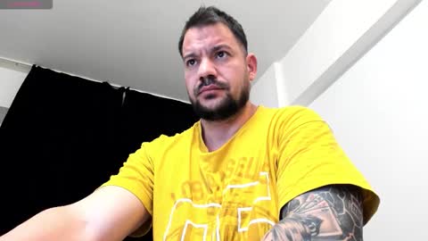 MuscleMonster31 online show from December 2025 11:25:02 AM