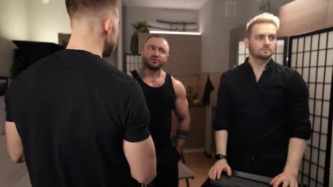 Snapshot of muscularfriend chatting on March 2025 02:54:01 PM Ivan online show from March 2025 02:54:01 PM