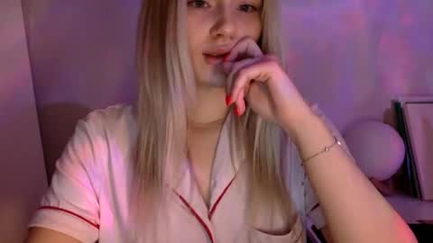 musescorner online show from May 2026 08:25:01 PM