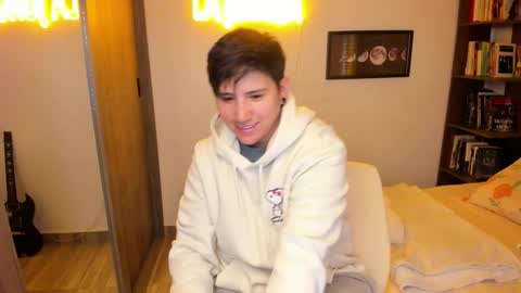 Snapshot of musicayluna chatting on March 2026 03:01:01 AM VALENTINA Luna online show from March 2026 03:01:01 AM