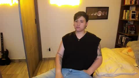 Snapshot of musicayluna chatting on March 2026 04:27:01 AM VALENTINA Luna online show from March 2026 04:27:01 AM