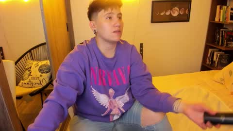 Snapshot of musicayluna chatting on March 2026 02:16:01 AM VALENTINA Luna online show from March 2026 02:16:01 AM