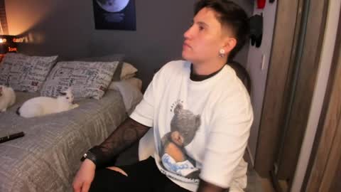 Snapshot of musicayluna chatting on April 2026 02:45:02 AM VALENTINA Luna online show from April 2026 02:45:02 AM