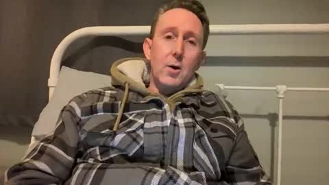 Snapshot of musicmaster74 chatting on October 2025 10:43:02 PM musicmaster74 online show from October 2025 10:43:02 PM