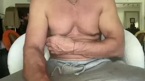 Snapshot of musselmale chatting on October 2025 09:03:02 PM musselmale online show from October 2025 09:03:02 PM