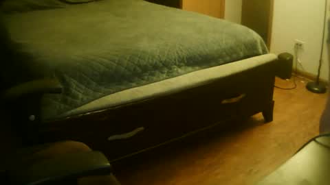 mustenjoyhead79 online show from November 2025 11:04:01 PM