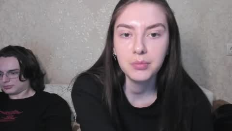 cute couple online show from April 2026 01:52:02 PM