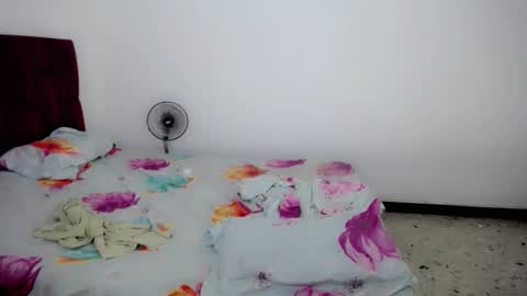 Snapshot of muyfer_latin_ts chatting on May 2026 06:41:02 AM mayfer online show from May 2026 06:41:02 AM