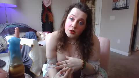 Snapshot of mxsissycharlotte chatting on January 2025 07:18:01 PM Mx Charlotte online show from January 2025 07:18:01 PM