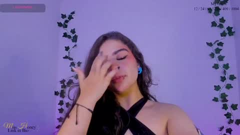 Sara IG   online show from December 2024 10:01:02 AM