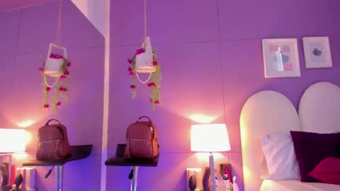 my_aleja_ online show from September 2025 12:49:02 PM