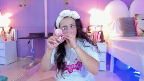 my_aleja_ online show from November 2025 12:49:02 PM