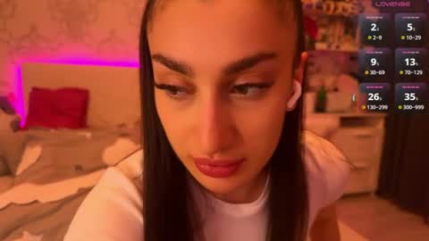 Naomi online show from June 2026 09:54:02 PM