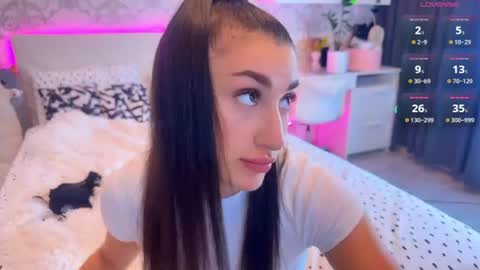 Naomi online show from July 2026 07:49:01 PM