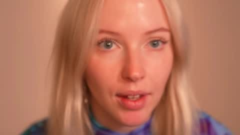 Snapshot of my_stella chatting on January 2025 04:40:01 PM STELLA Im here today online show from January 2025 04:40:01 PM