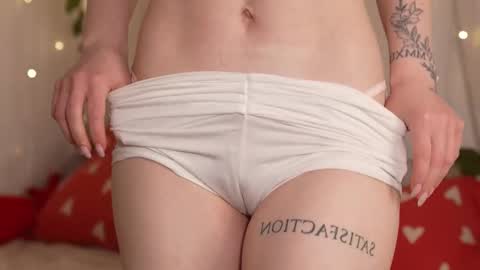 STELLA online show from November 2025 05:39:01 PM