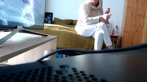 Snapshot of mya_kane chatting on November 2025 08:25:02 AM Mia kane online show from November 2025 08:25:02 AM