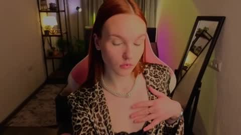 Mia online show from February 2026 09:51:01 PM