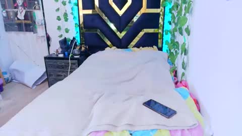 miagosling  NTMU  Dont forget follow me  online show from September 2025 06:35:02 PM