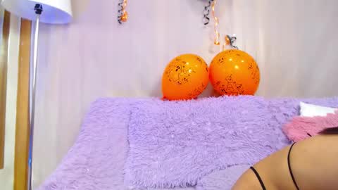    Mya   online show from October 2025 07:15:02 PM