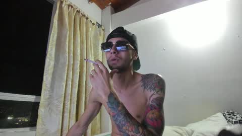 Snapshot of mybmx chatting on October 2025 03:36:02 AM JUAN TORRES CREATURE online show from October 2025 03:36:02 AM