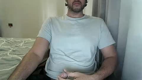Snapshot of mybox3190 chatting on February 2025 09:24:02 AM Sam online show from February 2025 09:24:02 AM
