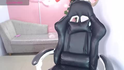Snapshot of mychell_ch chatting on February 2025 04:44:01 AM mychell_ch online show from February 2025 04:44:01 AM