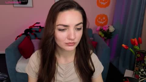 Ella online show from October 2025 09:39:02 PM