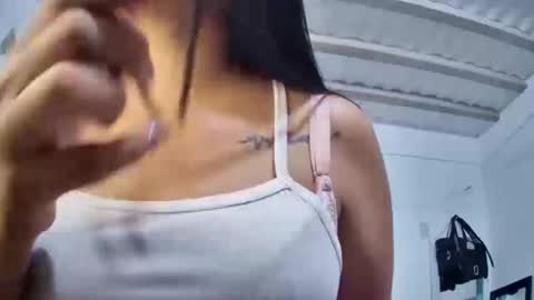 Snapshot of myhoney_hot chatting on September 2025 05:17:01 PM myhoney_hot online show from September 2025 05:17:01 PM
