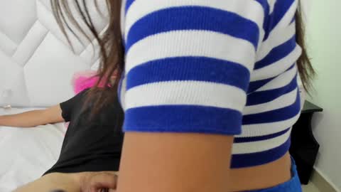 Snapshot of myinnocentwhore chatting on February 2025 07:59:01 AM LINDA AND EMILIO online show from February 2025 07:59:01 AM